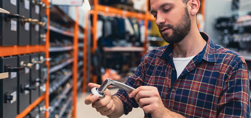 Locksmith For Retail Stores Lockout Services in El Cajon, California